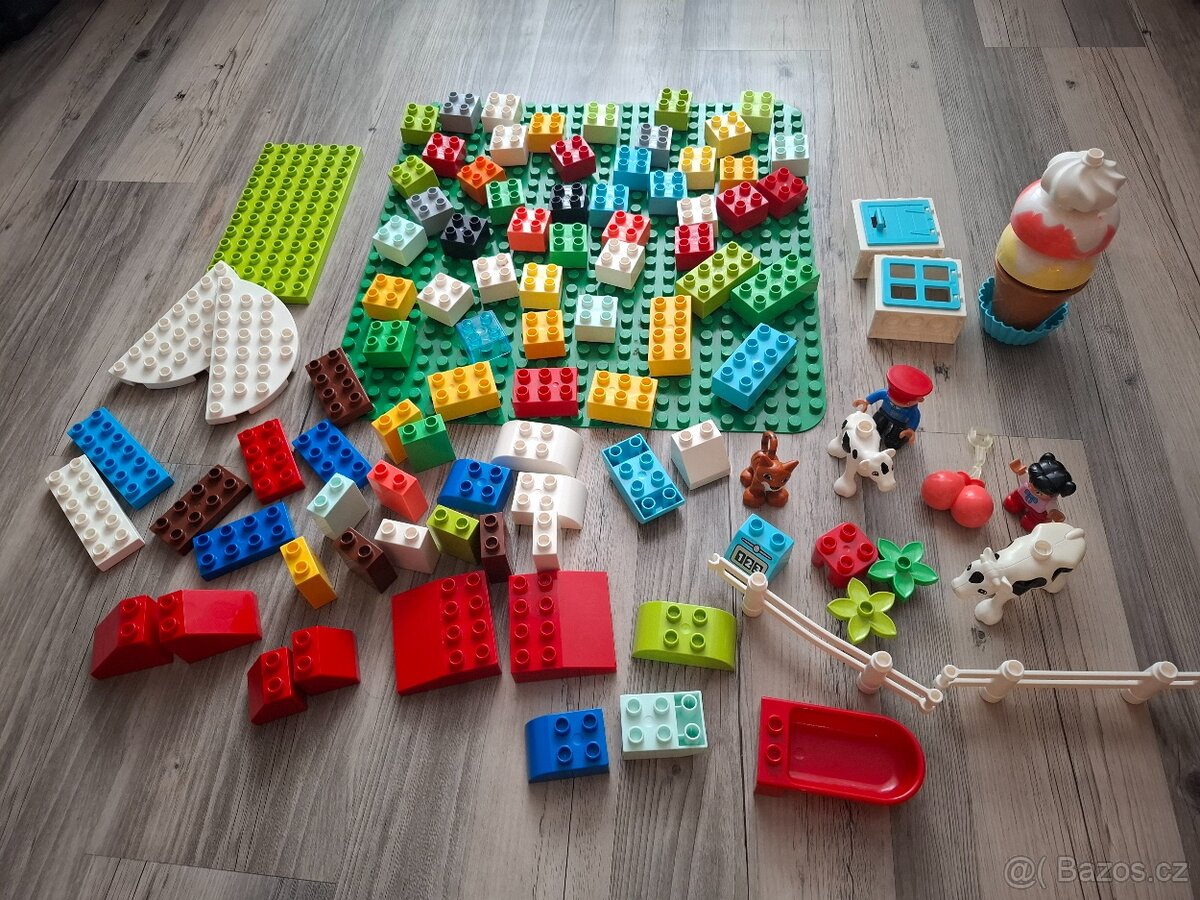 Lego Duplo deska + mnoho dílků - 2