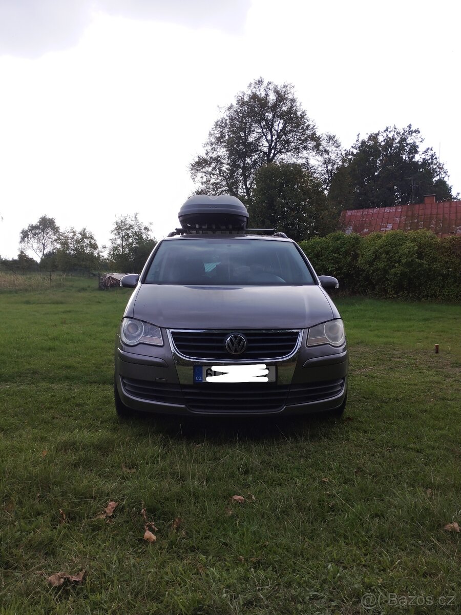 Volkswagen Touran - 2