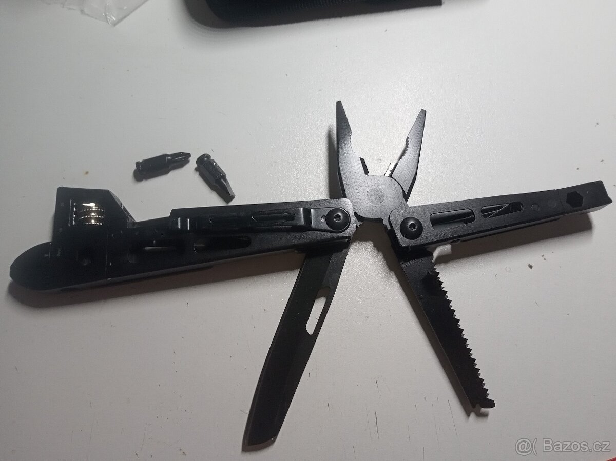 Multifunkční nůž, kleště, francouzký klíč do kapsy - 2