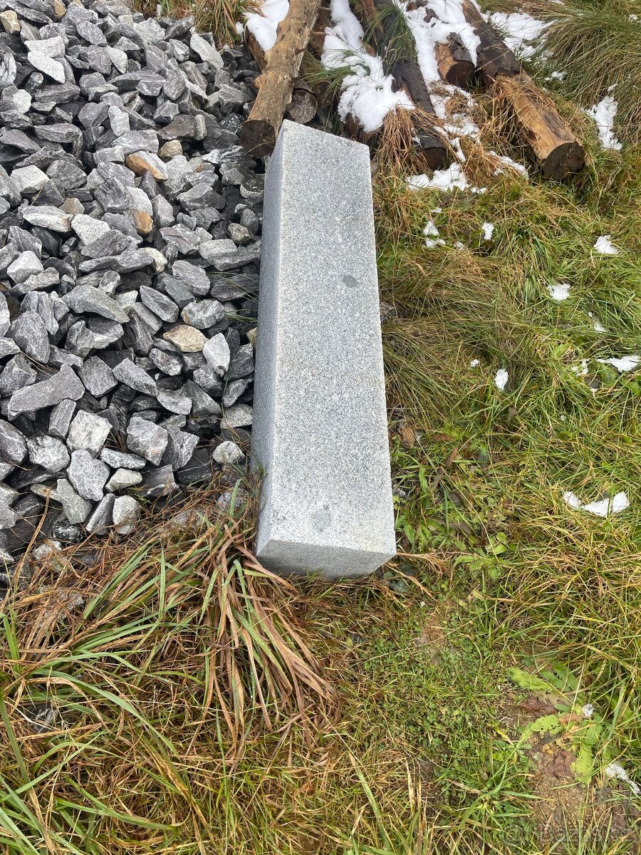 Kamenné obrubníky - 2