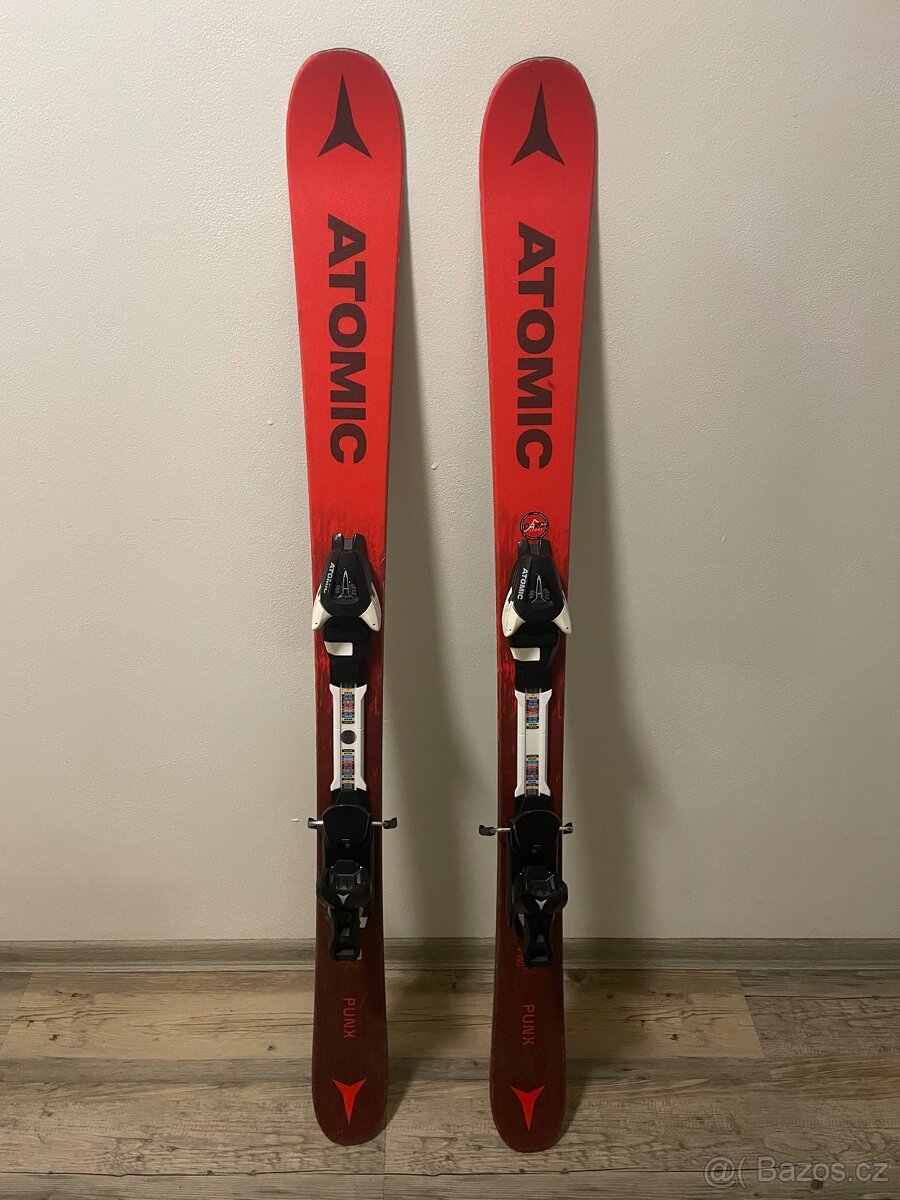 Atomic punx 140 - freestylove juniorské lyze - 2