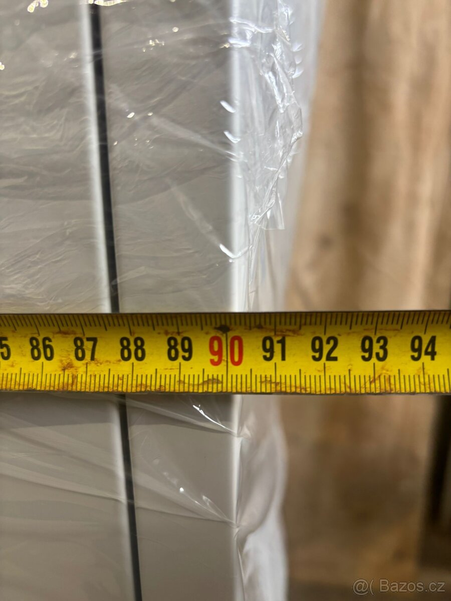 Plechová skříň - prosklená - 2