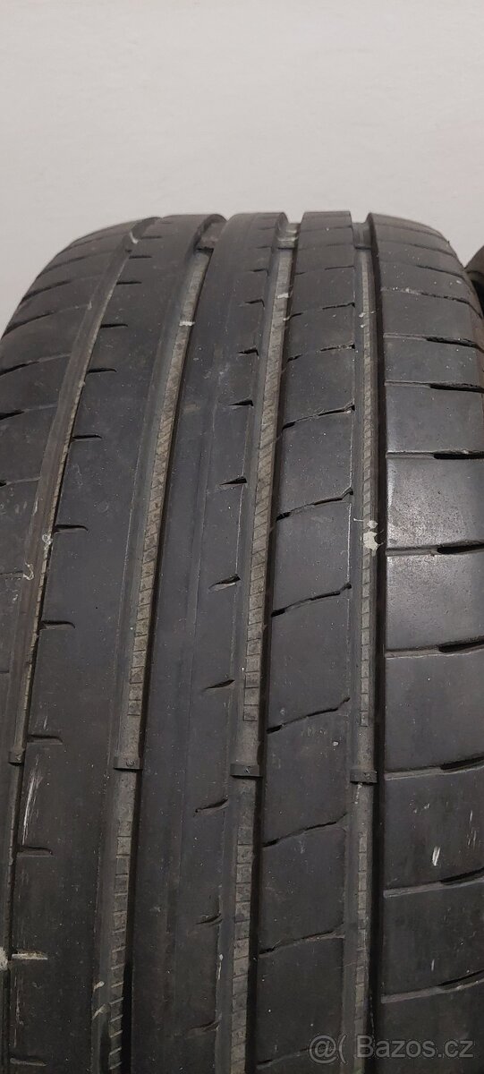 Letní pneu GOODYEAR EAGLE 235/45 R20 - 2