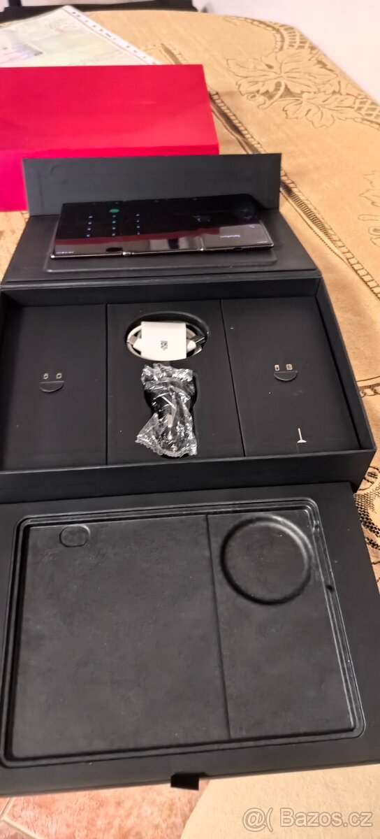 Huawei mate XT ultimate trifold, možná výměna - 2