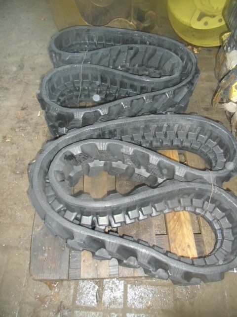 Gumové pásy na minibagry - 2