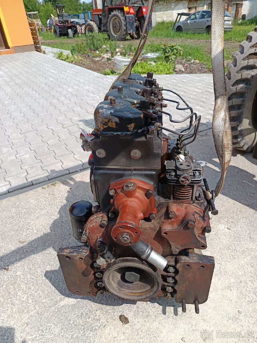 Prodám motor Zetor URI 6901 po Go - 2