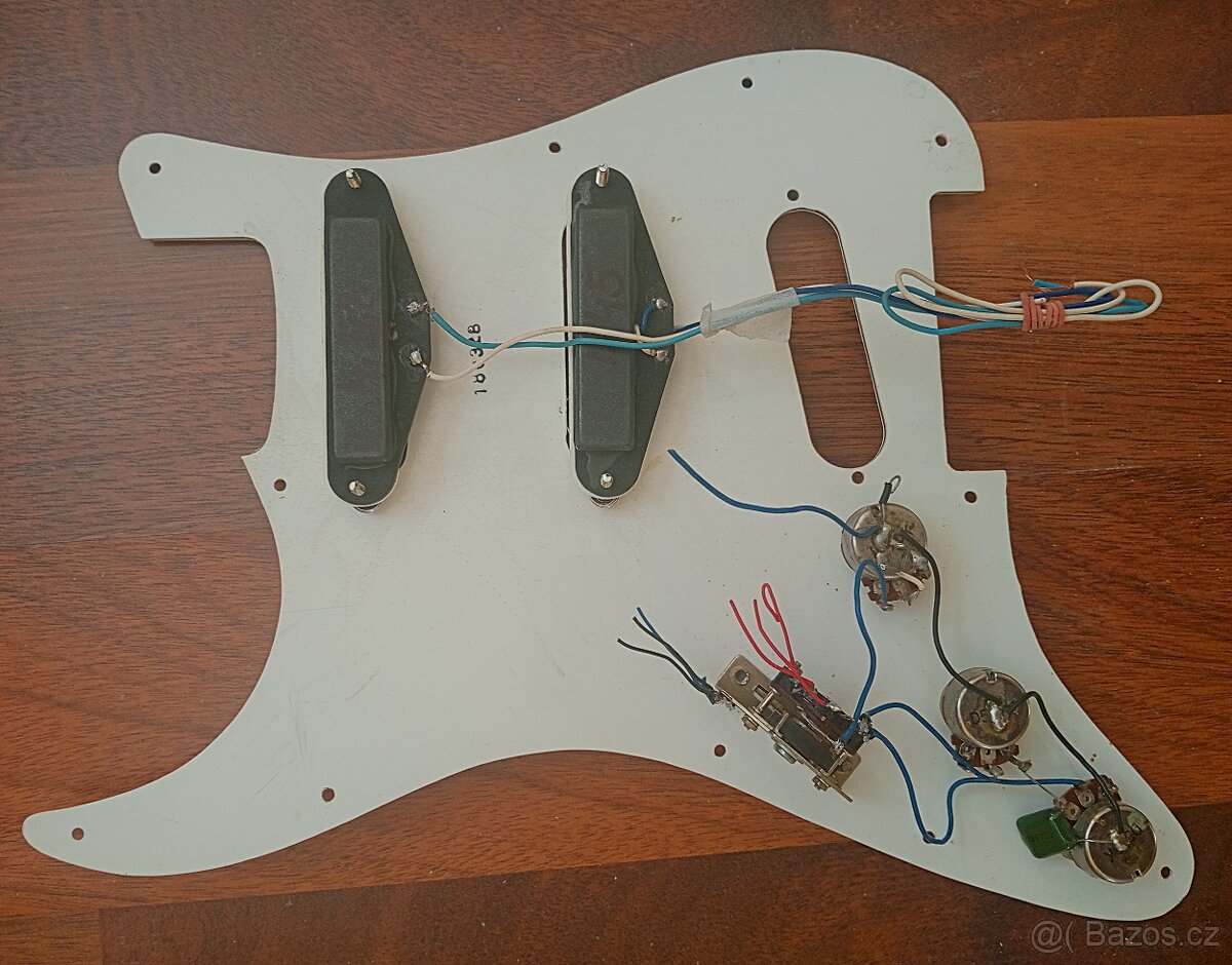Pickguard,snímače,poťáky,3-pol.switch, Greco,Maya 70 roky - 2