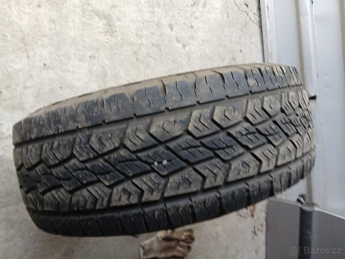 Pnru SUV 255/70/15,sada 1200kc