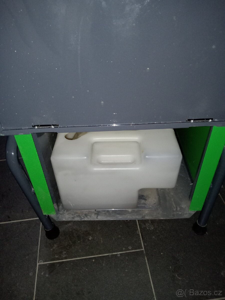 Odvlhčovač/vysoušeč PRONÁJEM - 2