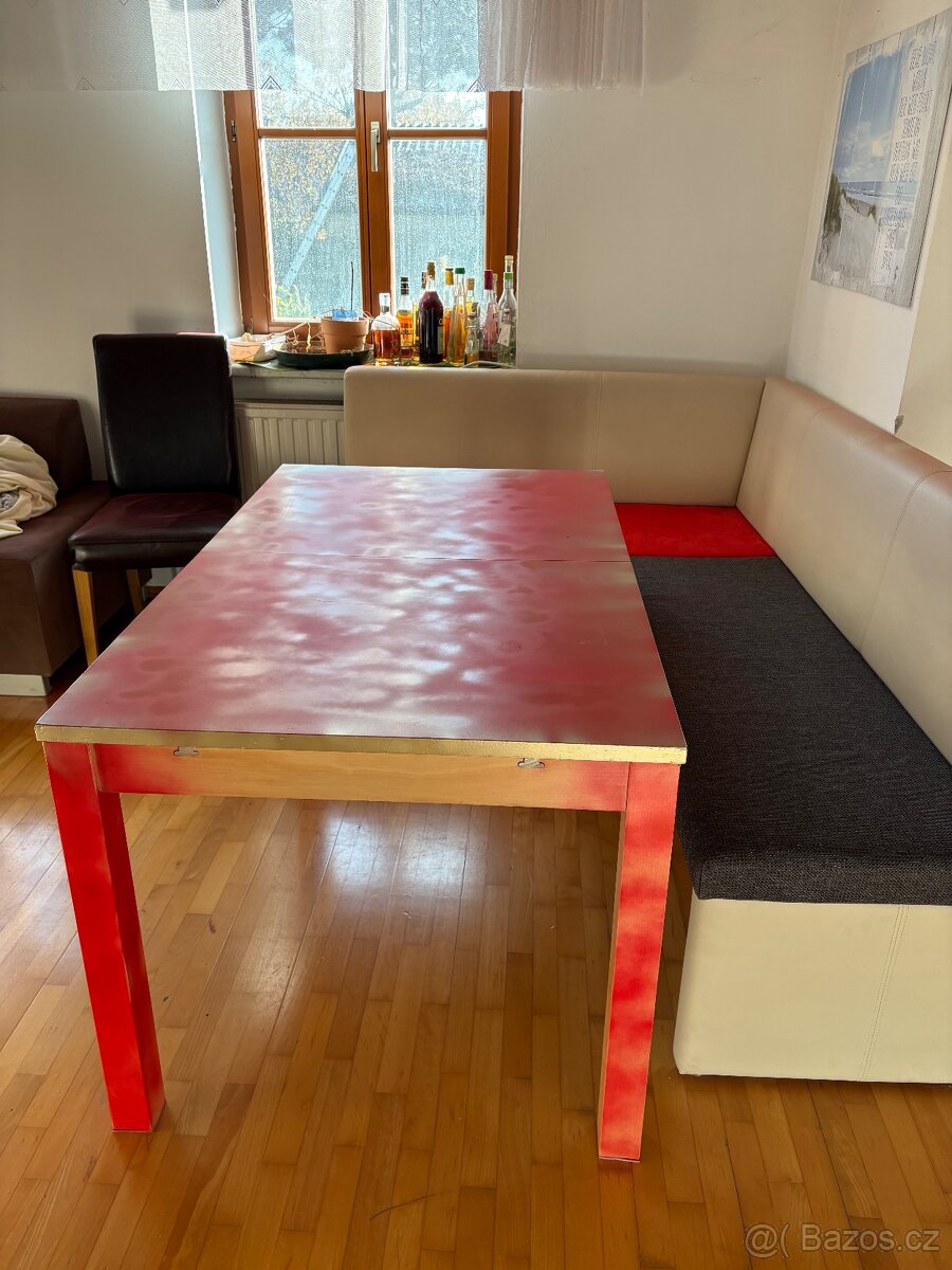 Rohová lavice + stůl - 2