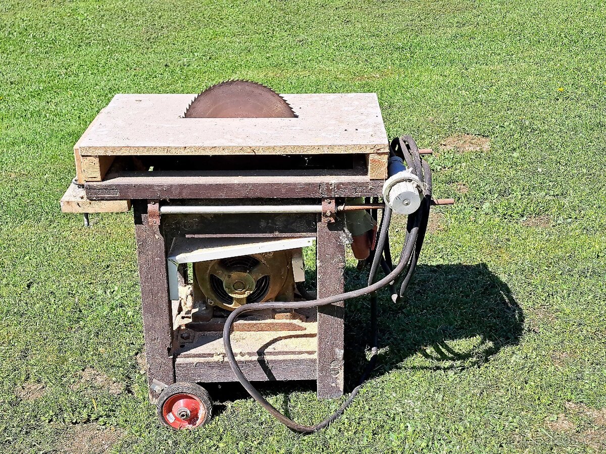 Prodám funkční elektrický motor MEZ Mohelnice - 2