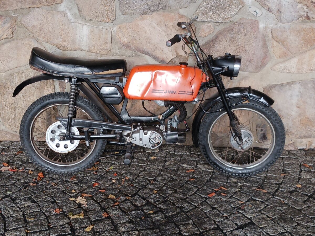 Jawa 50 mustang 23 pionýr - 2