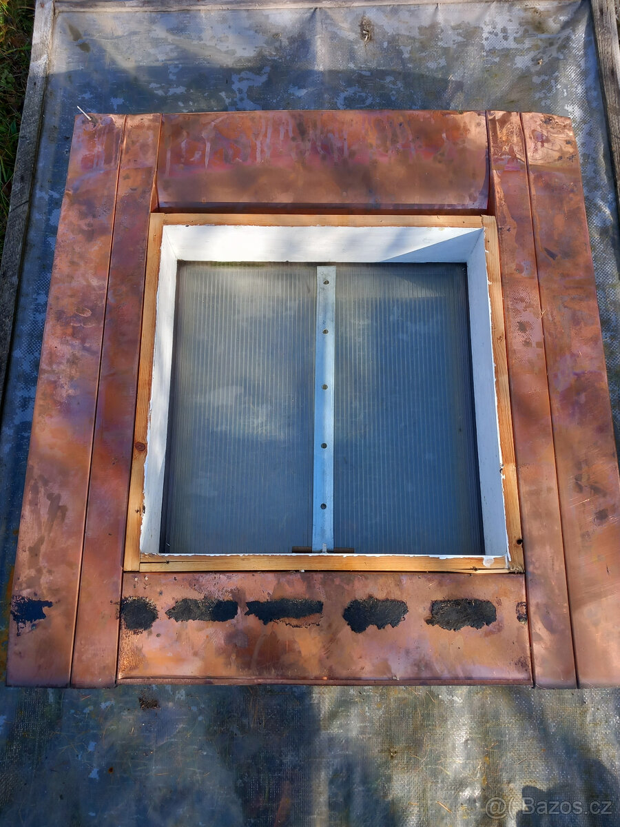 Výlezové střešní okno měděné 2 ks - 2
