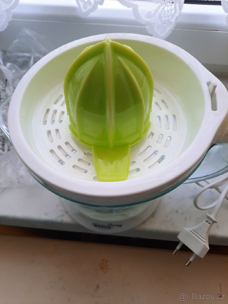 Citrusovy odšťavňovač - 2