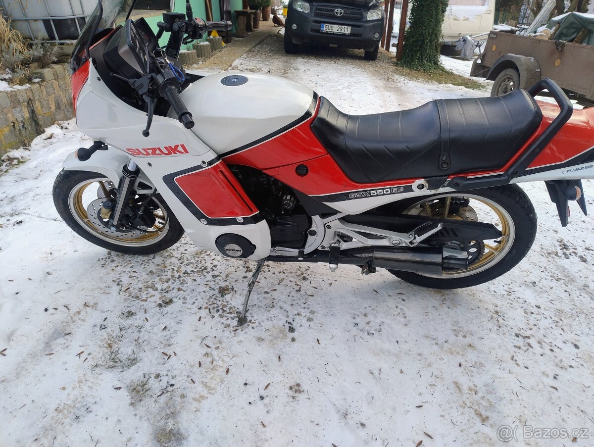 Suzuki GSX R 550 EF - 2