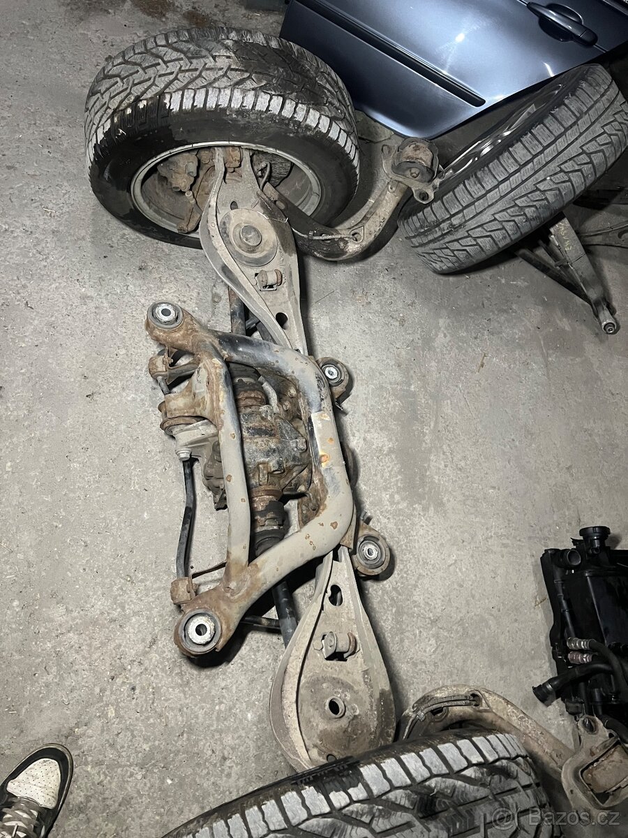 Bmw e46 nápravnice přední zadní - 2
