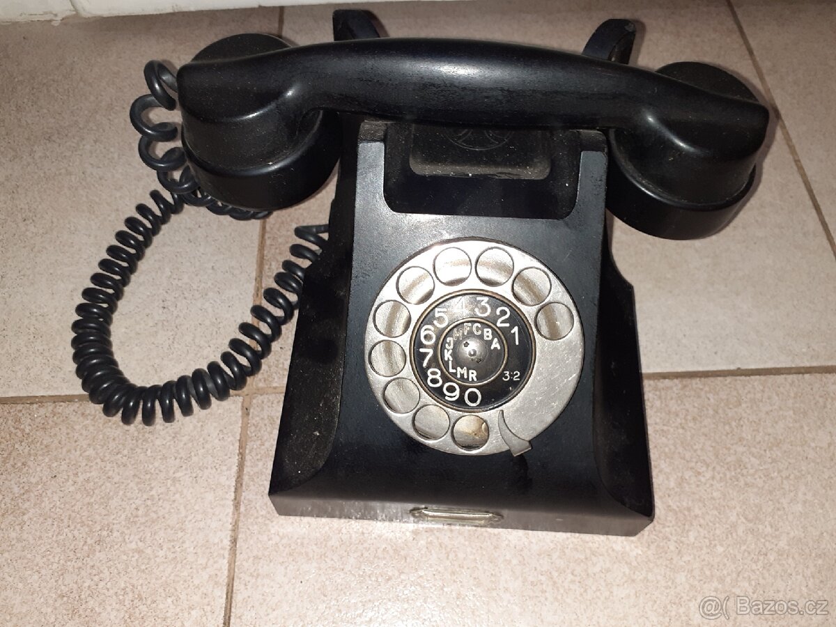 Historické telefony - 2