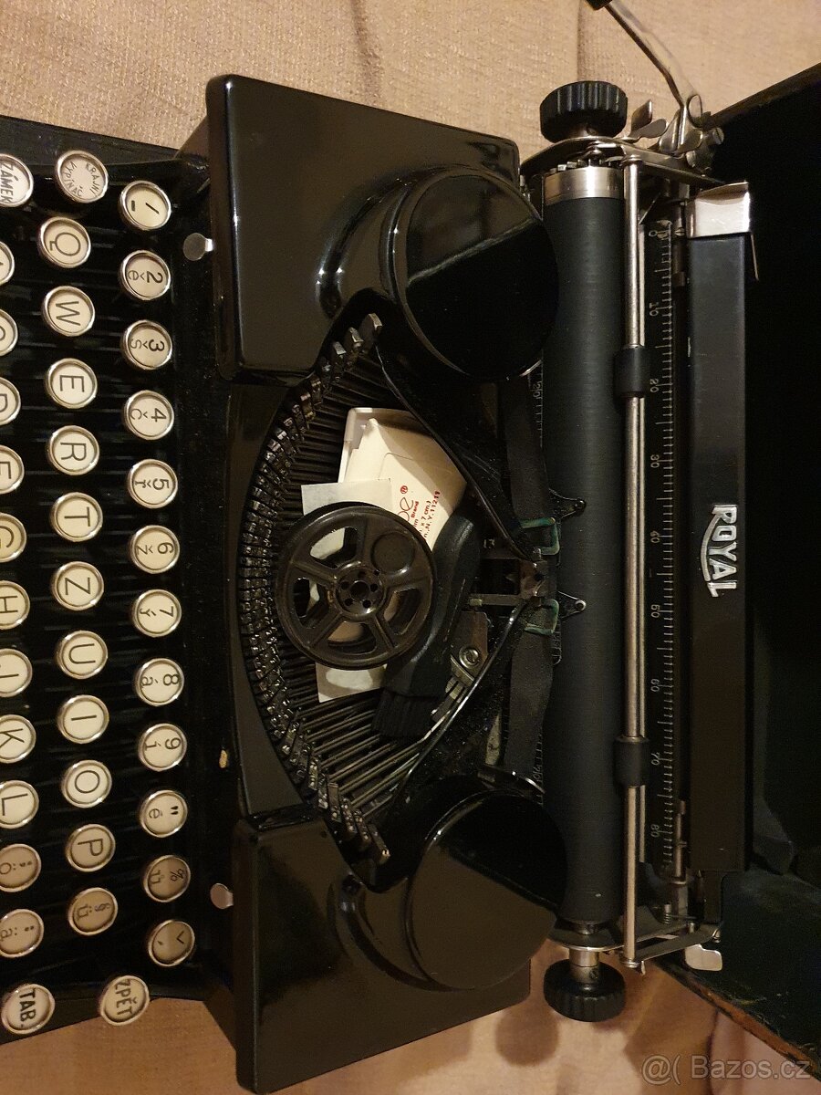 psací stroj Royal - 2