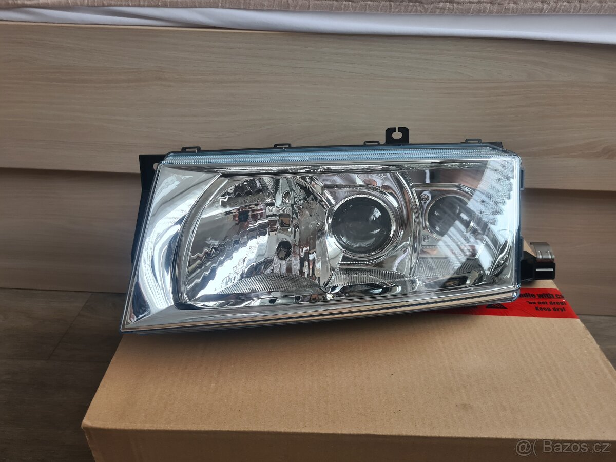 NOVÝ Levý obal xenonu Octavia 1 - ORIGINÁL - 2