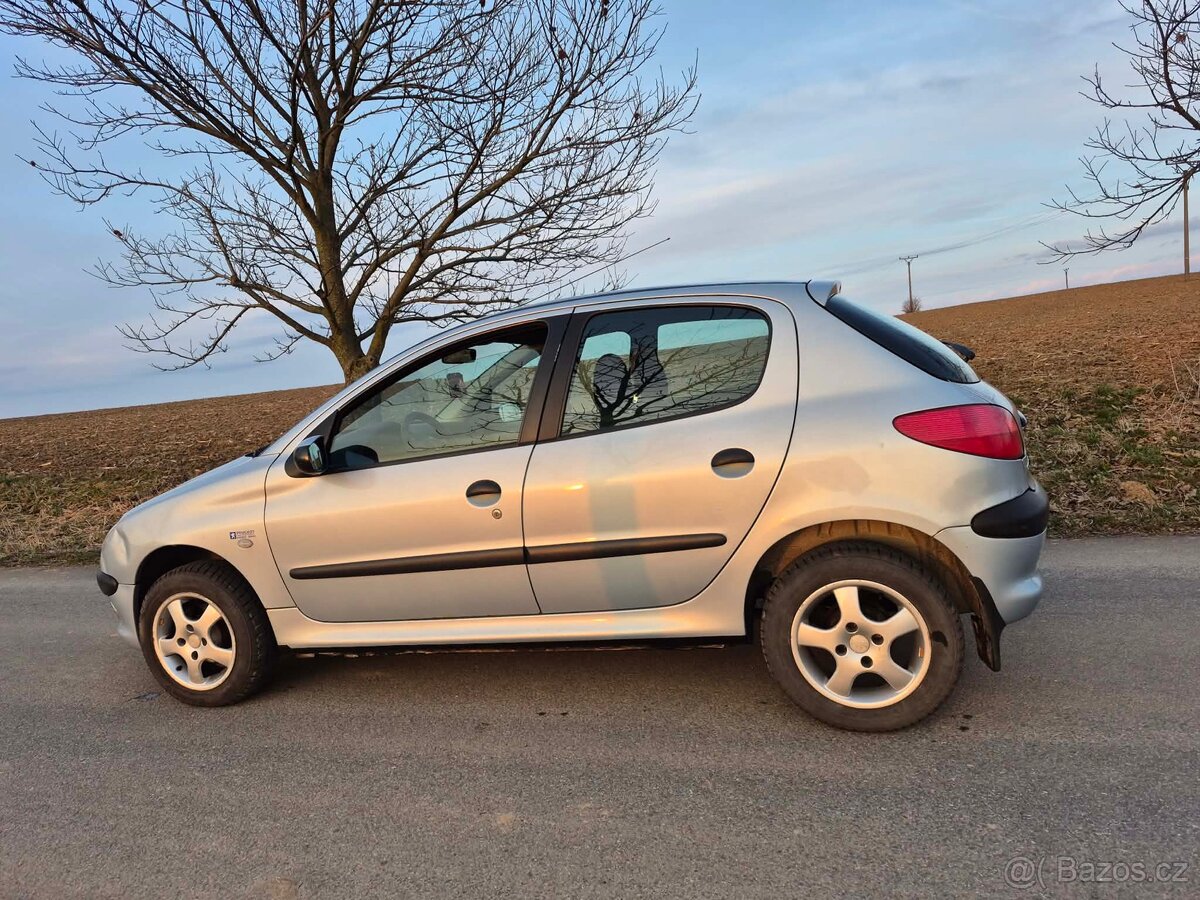 Peugeot 206 - 2