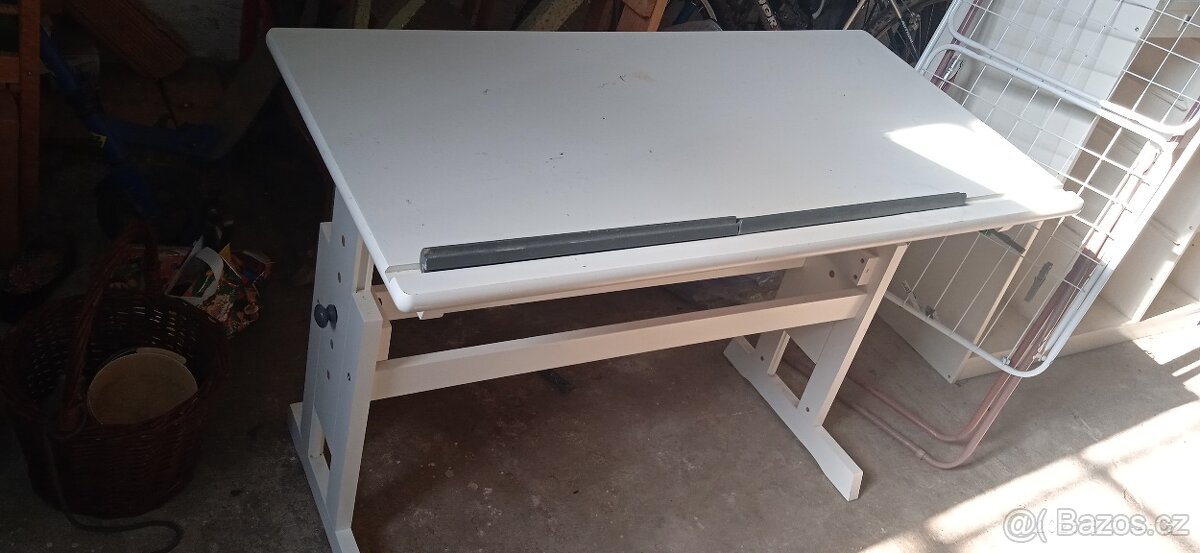 Dětský psací stůl - 2