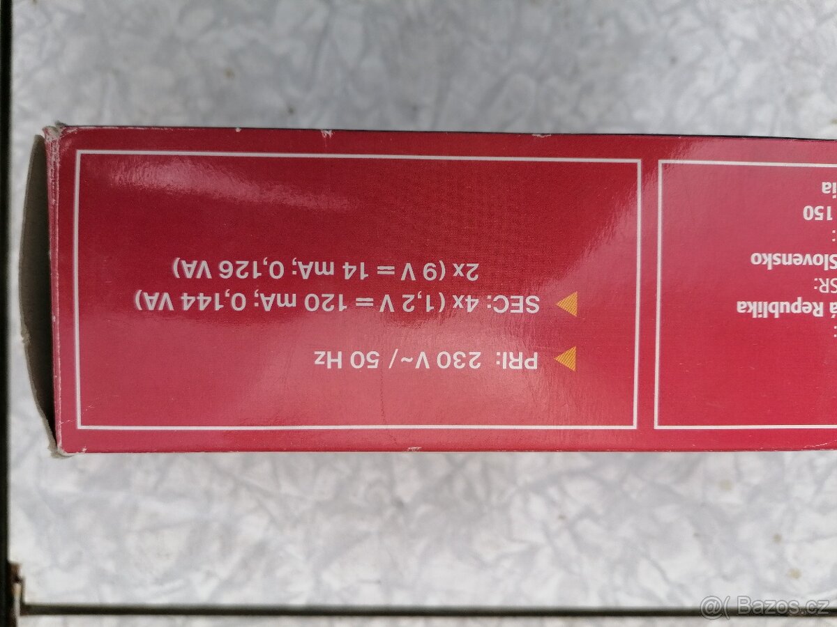 Nabíječka baterií univerzální - 2