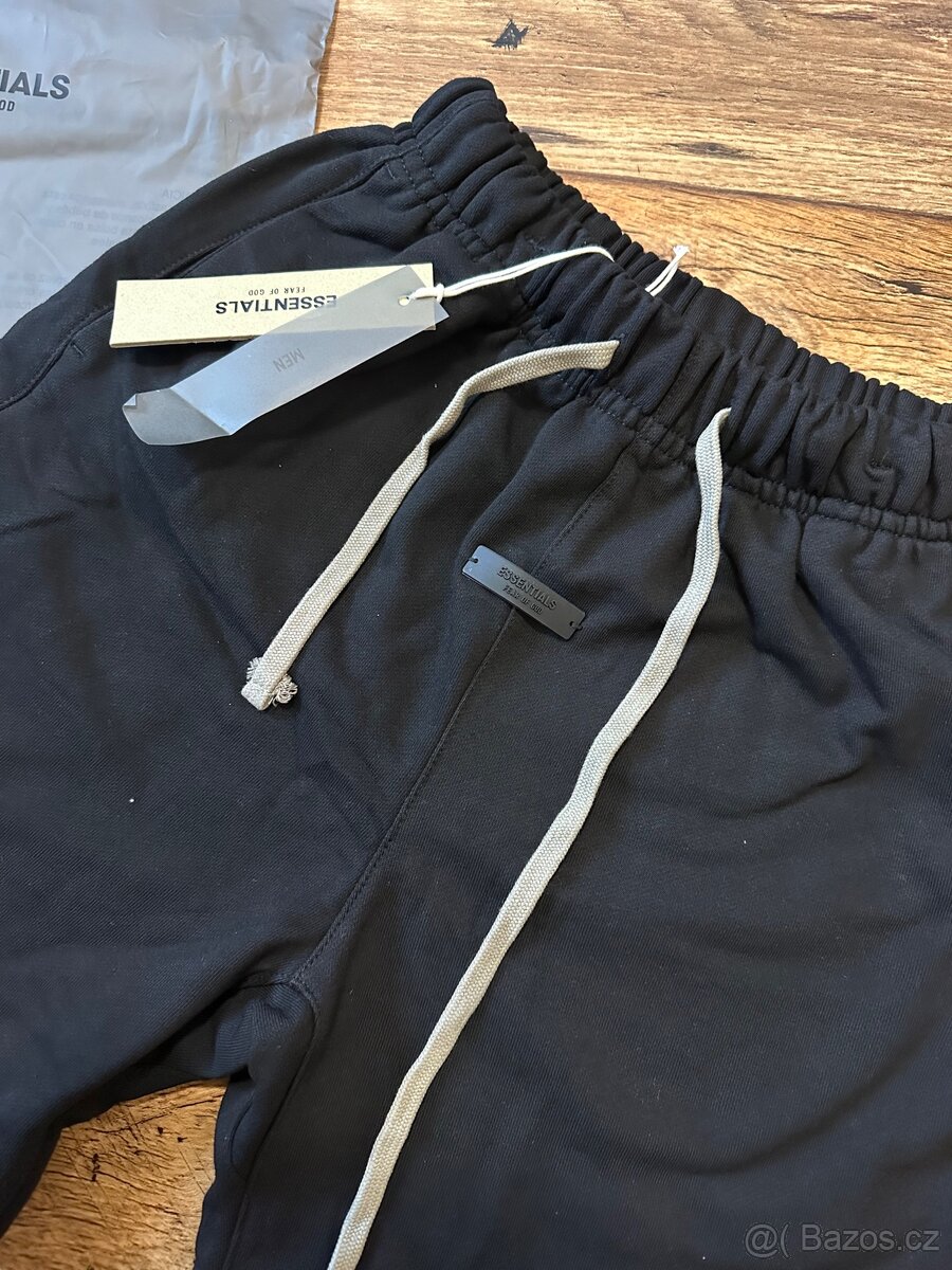 Essentials kraťasy - 2