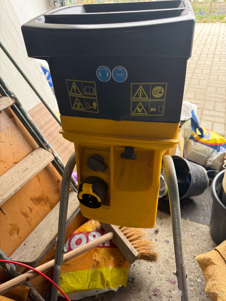 Elektrický drtič větví - štěpkovač AL-KO - 2