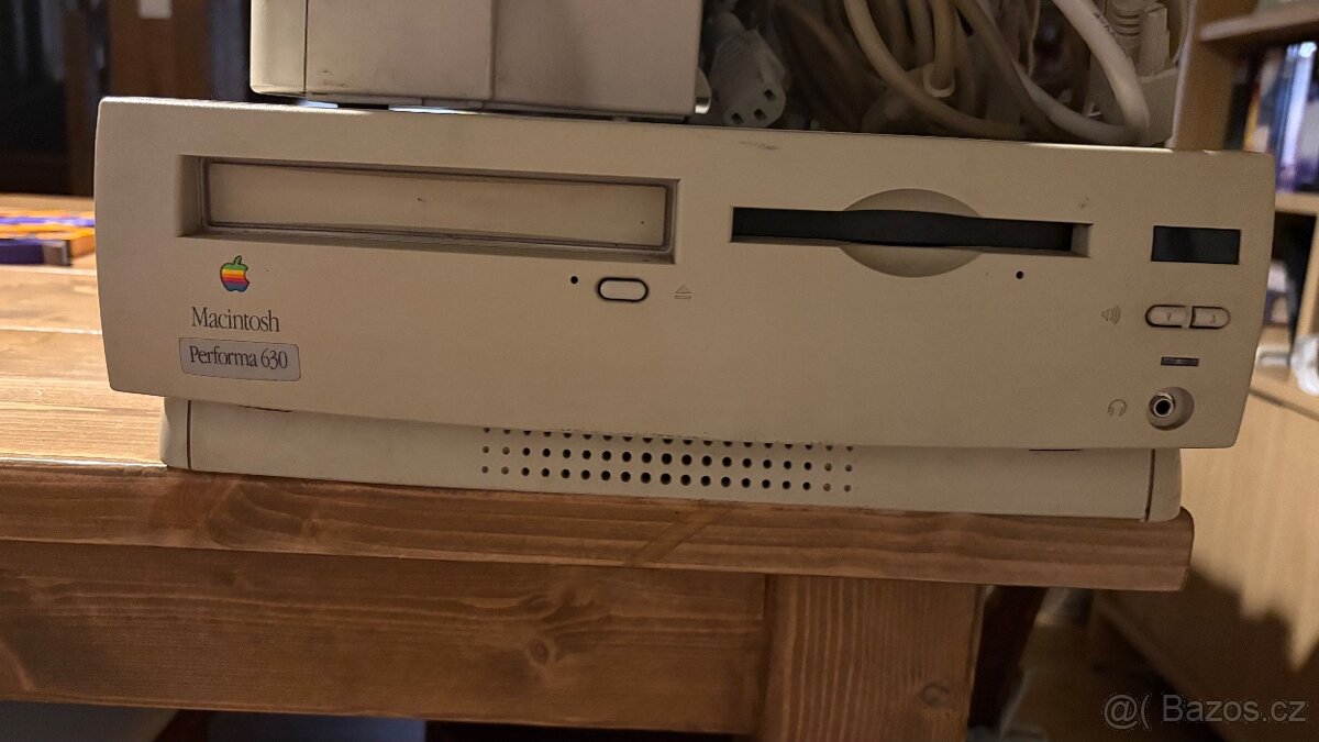 Macintosh Performa 630 - 2