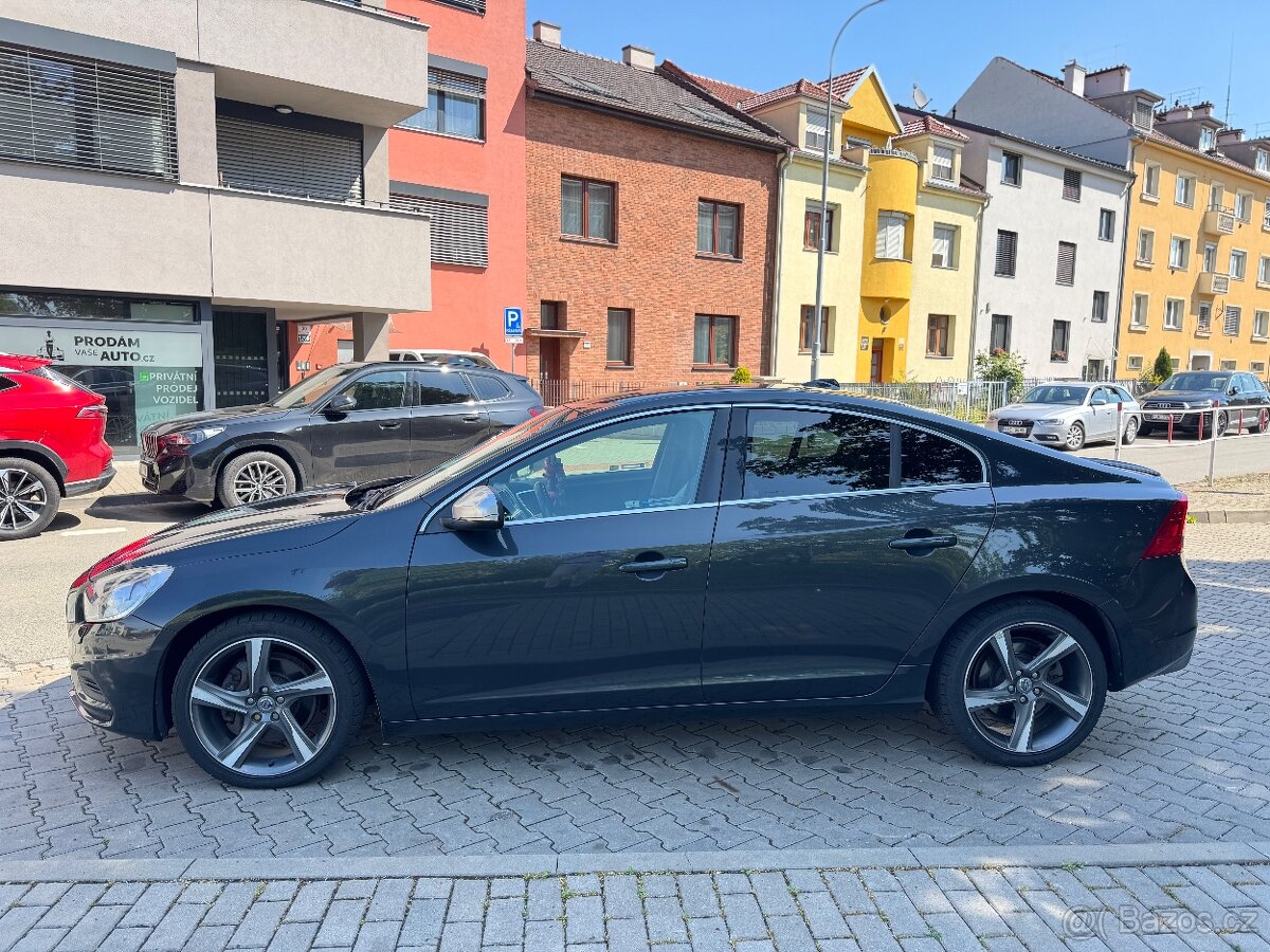 Volvo S60, 2.4D5 R-Design servis.historie - 2