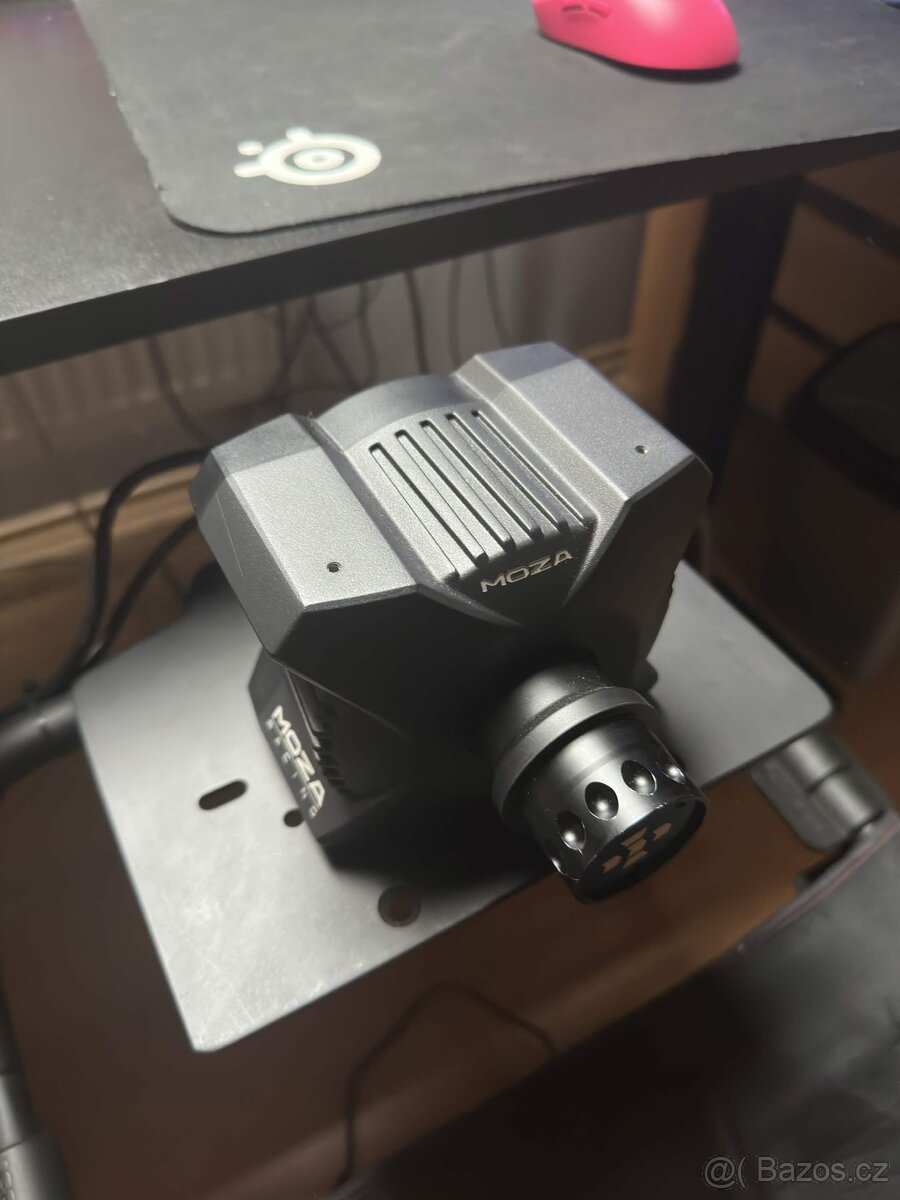 Simracing set Moza R3 + Playseat Challenge (v záruce) - 2