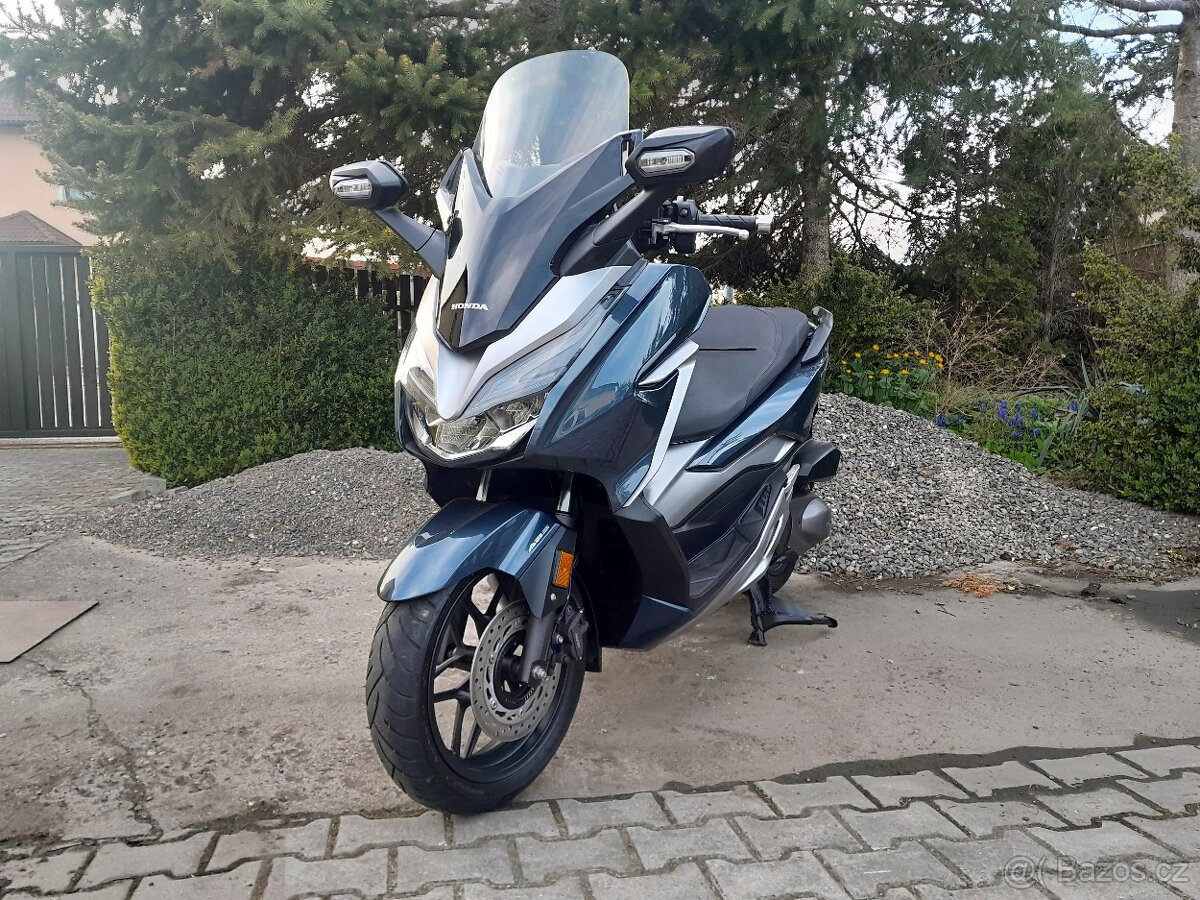 Honda Forza 300i ABS - 2