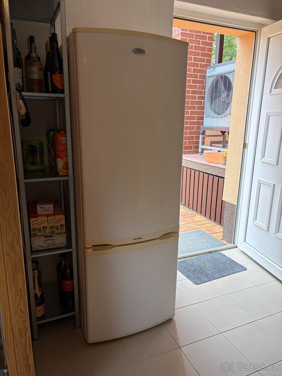 Lednice s mrazákem Whirlpool ARC 5520 - 2