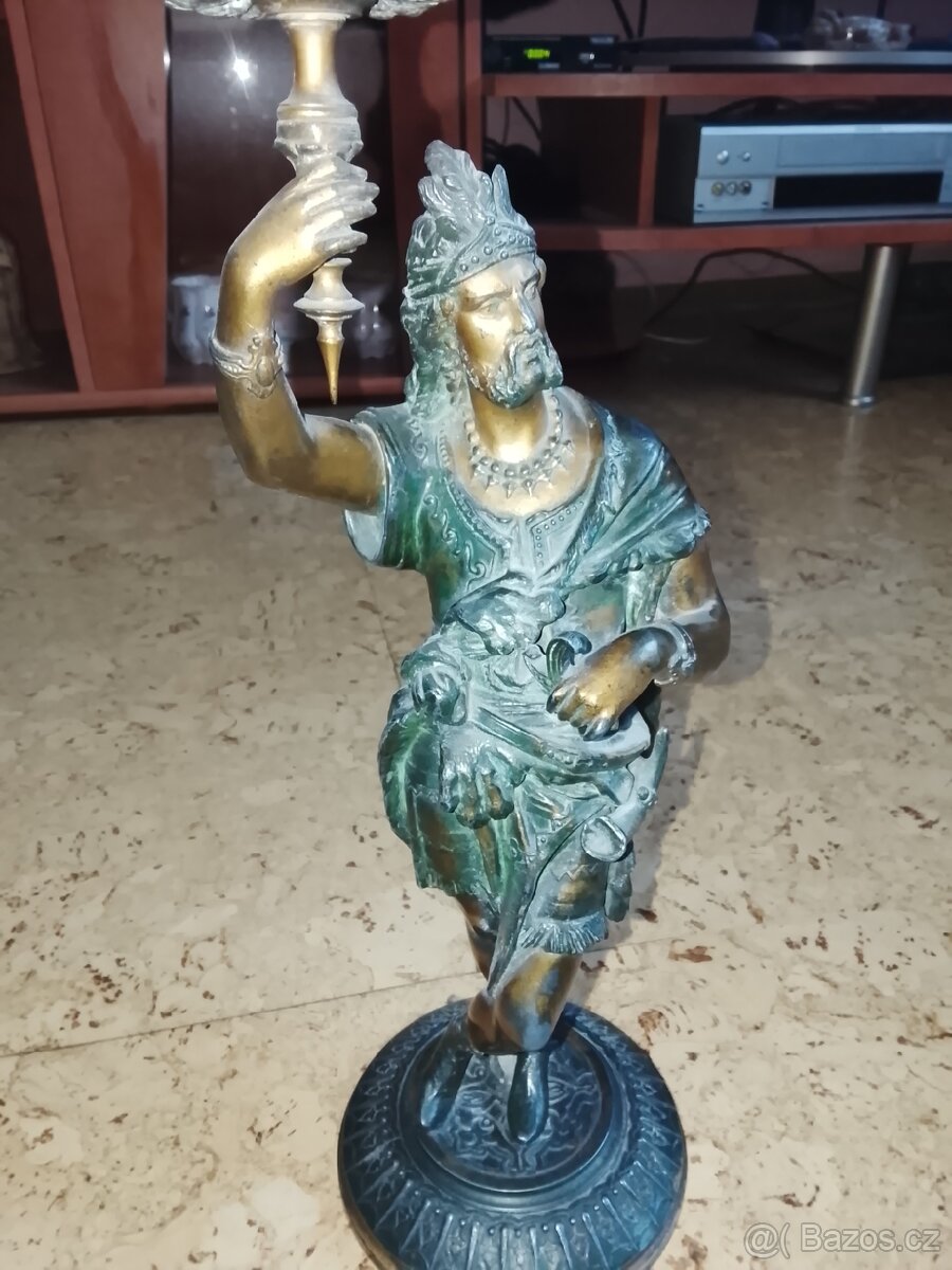 Svícny Ceasera a Kleopatry - 2