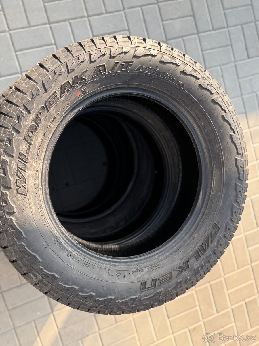 265/60 r18 Falken Wildpeak AT - 2