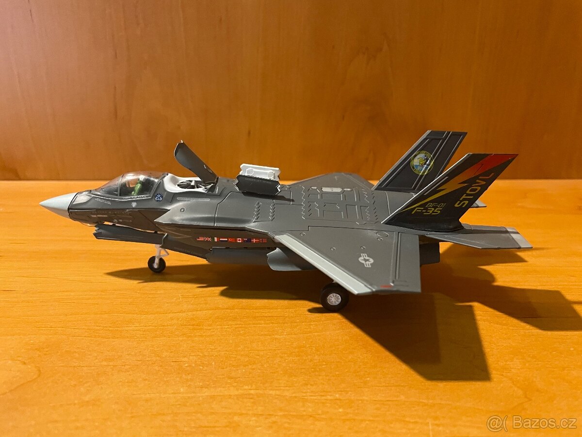 F35B LIGHTNING - model letadla 1:72 - 2