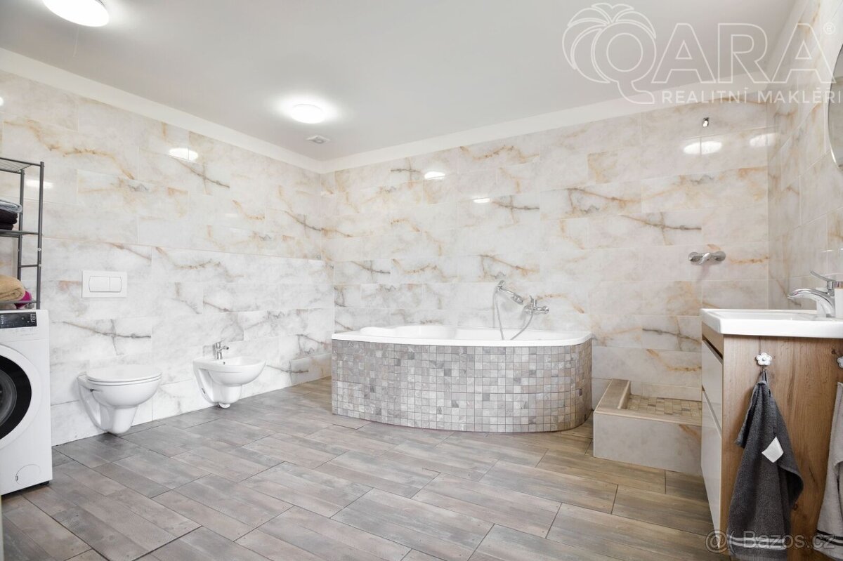 Prodej rodinného domu, 96 m2, Lhotka nad Labem - 2