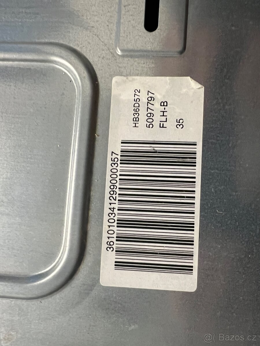 Siemens kompaktní parní trouba HB36D572 - na servis - 2