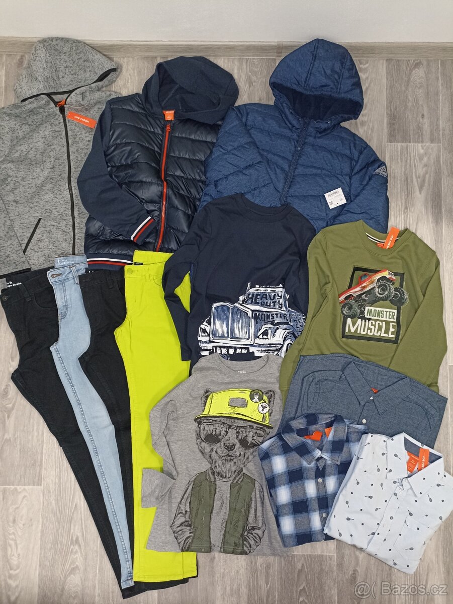 Úpletová mikina + džíny + trika vel. 152/158 - 2