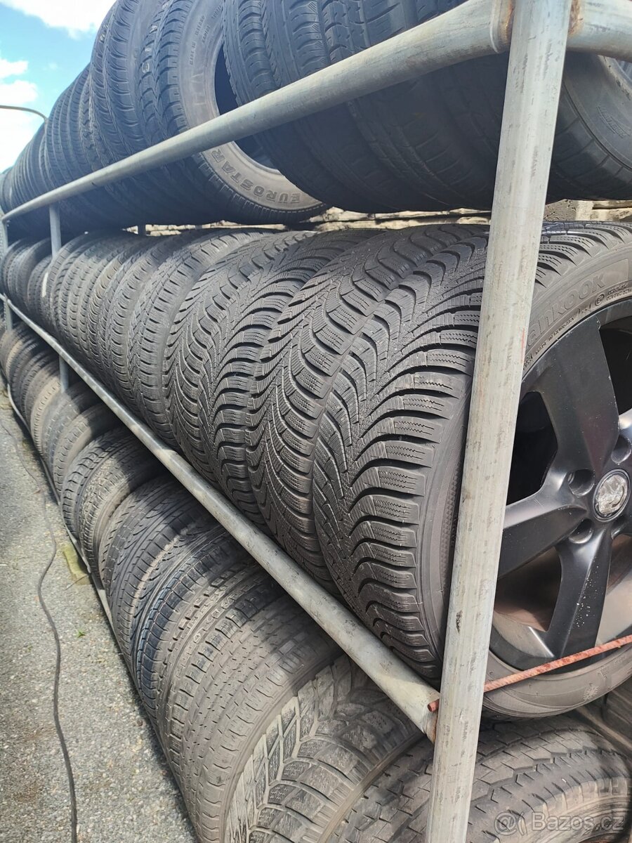 Regály na pneumatiky kovové - 2