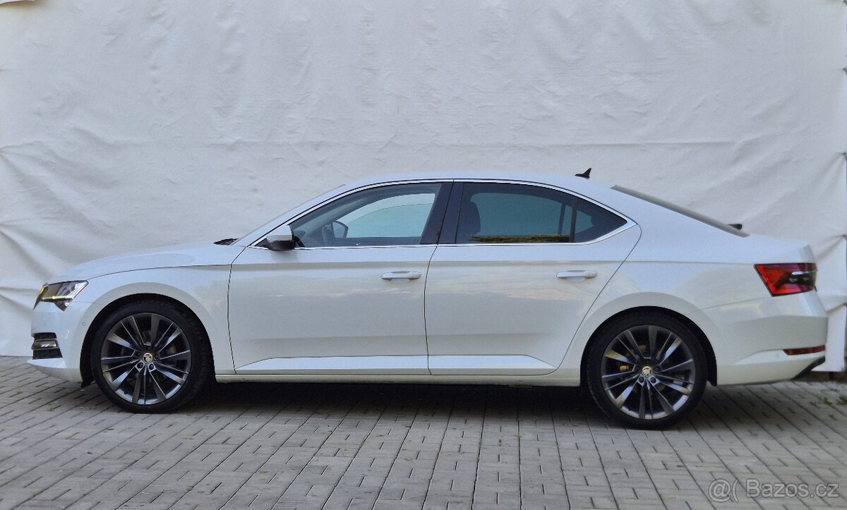 ŠKODA Superb 2.0TDI 110kW DSG Liftback Style Plus Extra ČR - 2