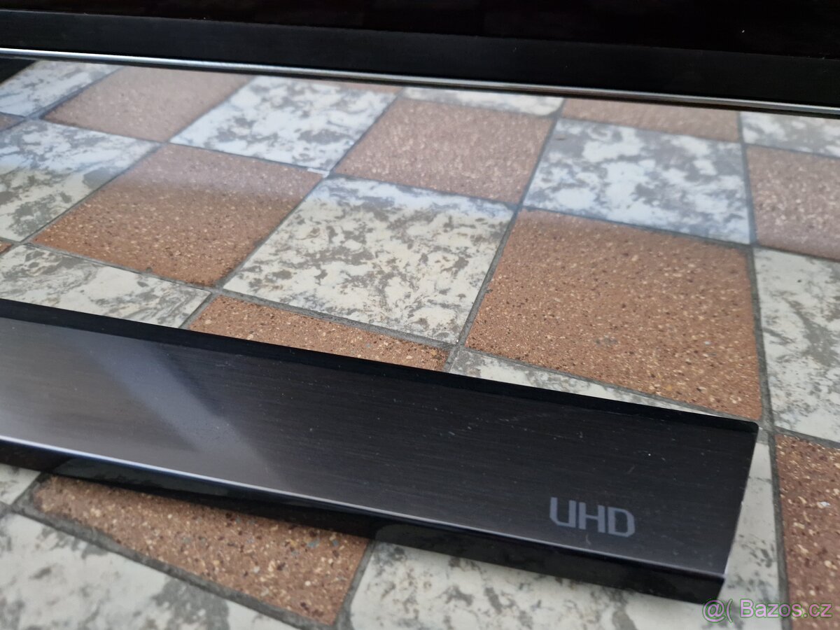 Obrovská 75 Smart Televize - 2