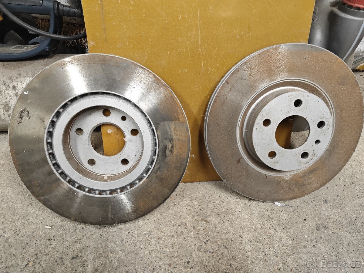 Alfa Romeo 156 brzdy - 2