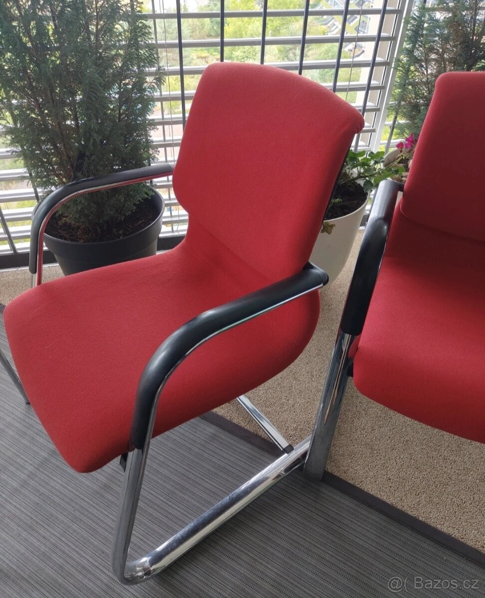 Dvě velmi kvalitní křesla Praha 3 - 2