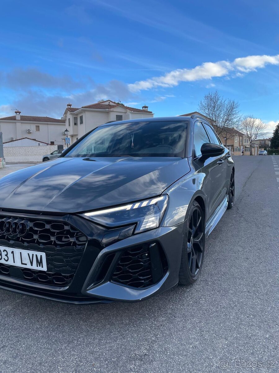 Audi RS3 - 2
