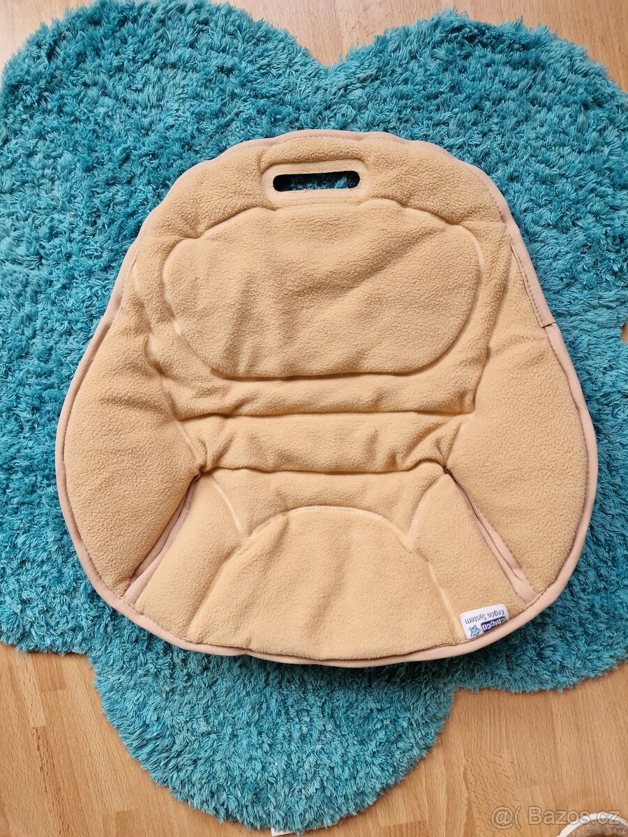 Novorozenecka vložka do autosedacky Chicco - 2