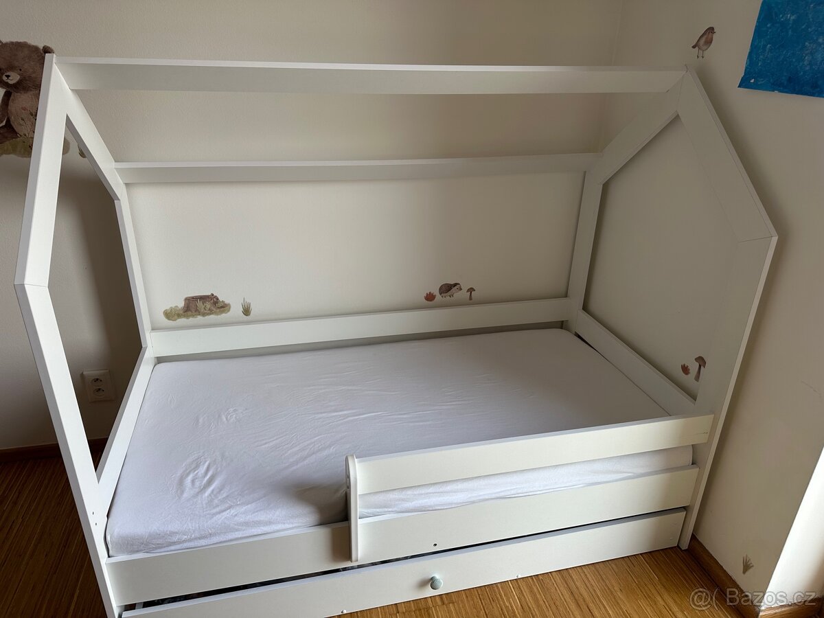 Bílá domečková postel - 2