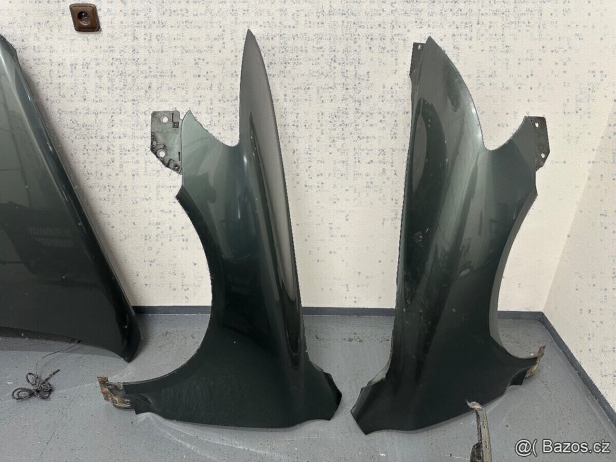 VW Touareg facelift kapota a blatníky - 2