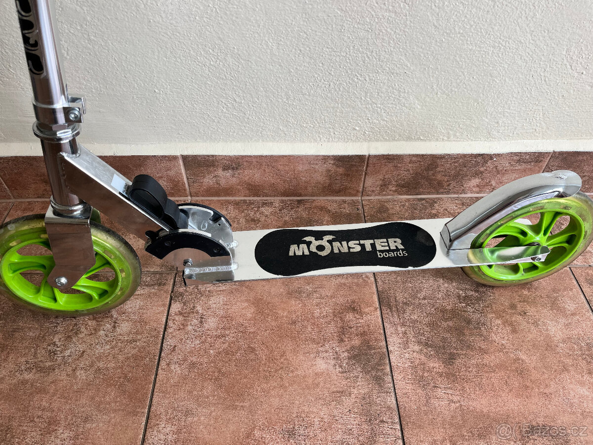 Koloběžka MONSTER - 2