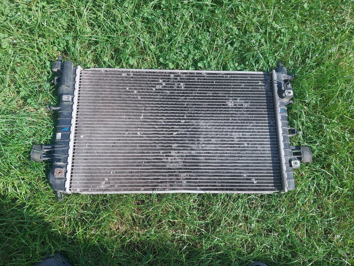 Opel Astra h chladič vody - 2